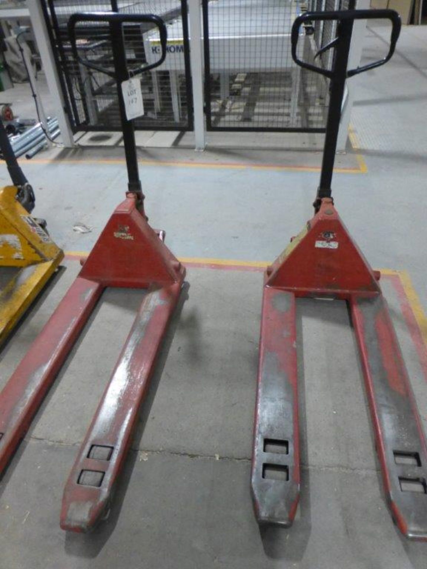 Pallet truck