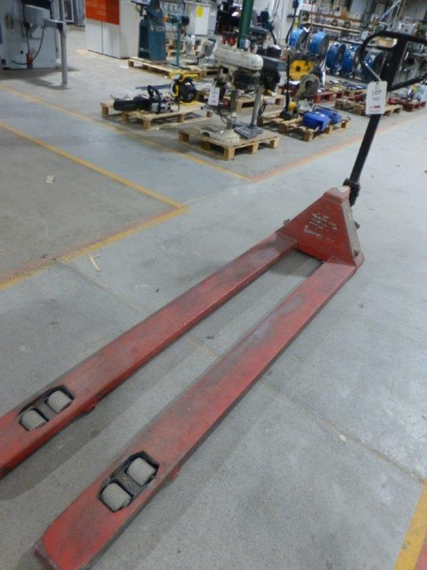 Pallet truck