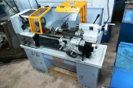 Centre Lathe, distance between centres 22", Swing 5"