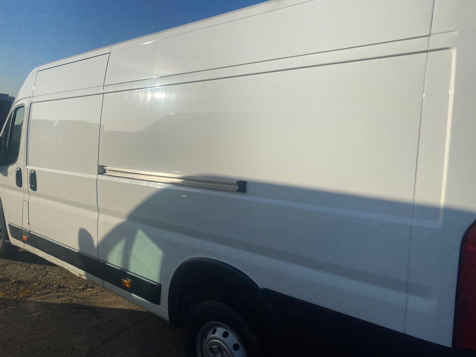 Peugeot Boxer 435 Pro L4 H2 Blue Hdi medium roof diesel panel van, 2200cc, Registration No. BJ70 - Image 5 of 11