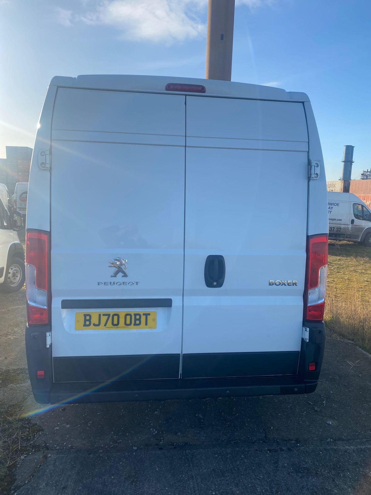 Peugeot Boxer 435 Pro L4 H2 Blue Hdi medium roof diesel panel van, 2200cc, Registration No. BJ70 - Image 4 of 11