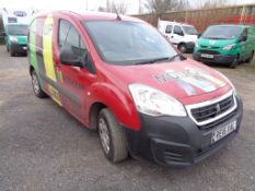 Peugeot Partner 625 Professional 1.6Hdi car derived van, 74bhp. Registration: RE16 XAL. Recorded