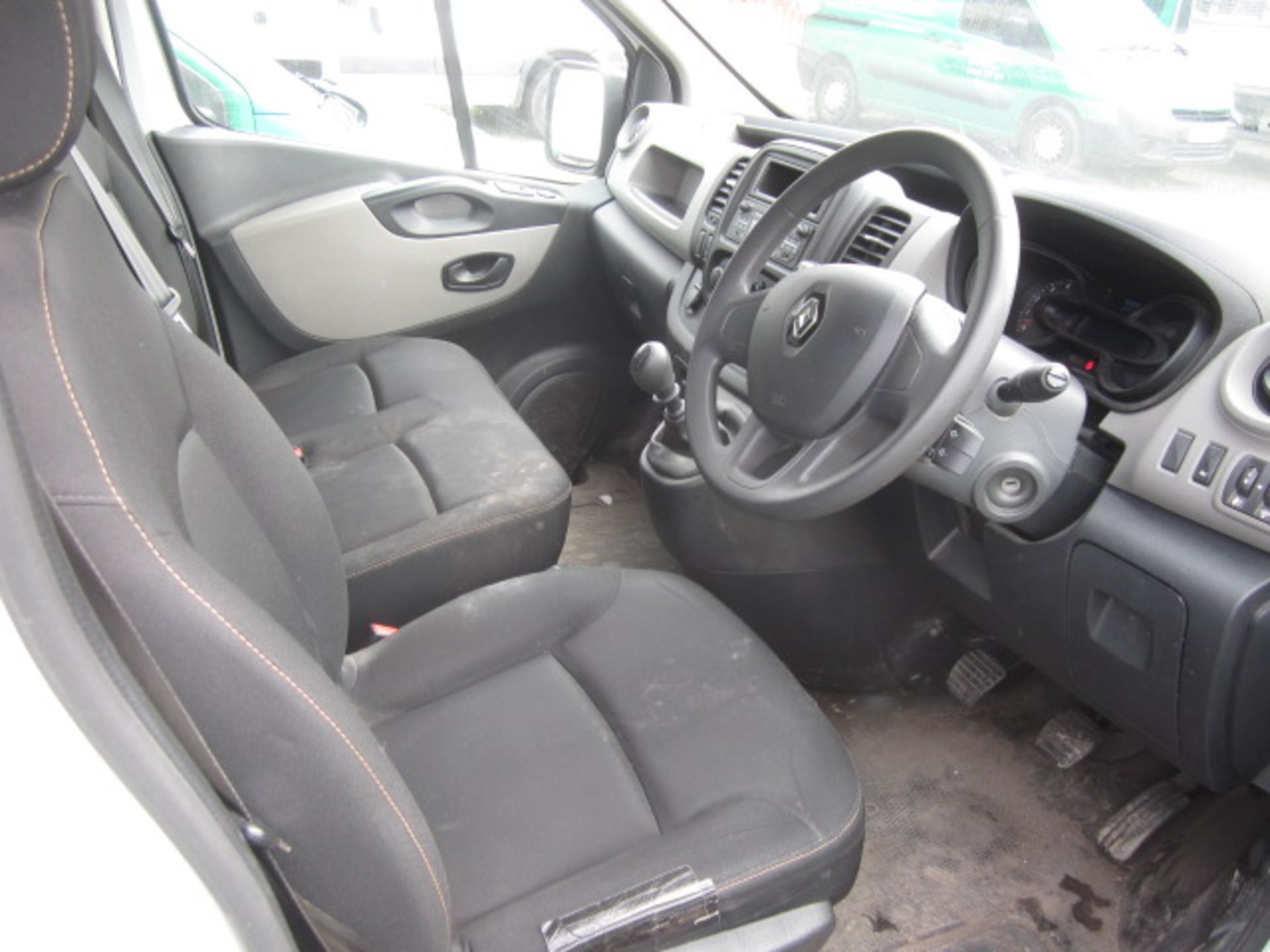 Renault Trafic Sl27 Business 1.6Dci panel van, 118bhp Registration: MC17 XAT Recorded mileage: 40, - Image 6 of 12