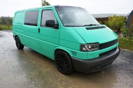 Volkswagen Transporter TDi LWB, 2,461cc Diesel (2002)