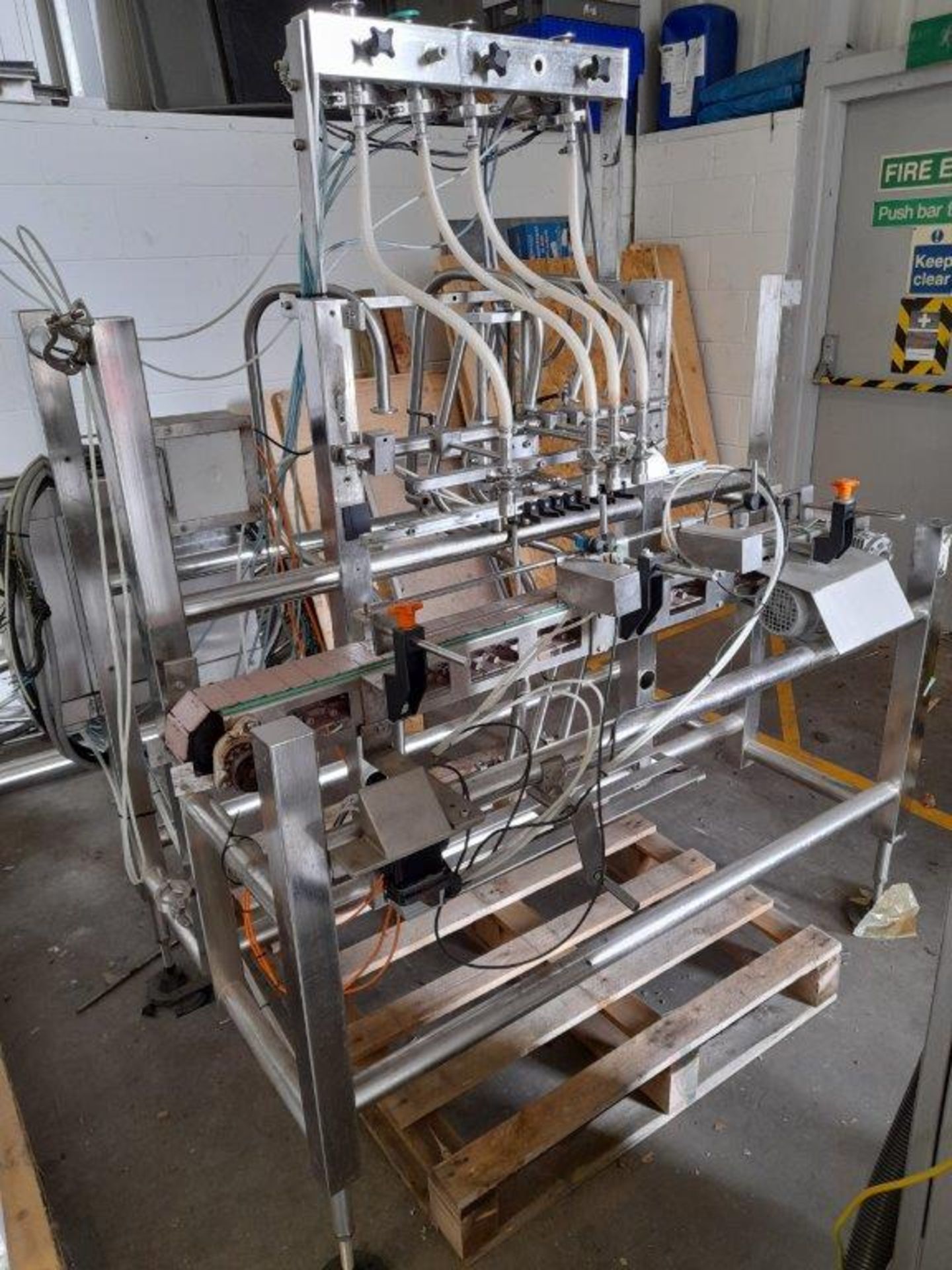 Trekpak Fillpak liquid filler (2001) 5 head linear liquid filler equipped with 5 x Danfoss Flow - Image 2 of 9