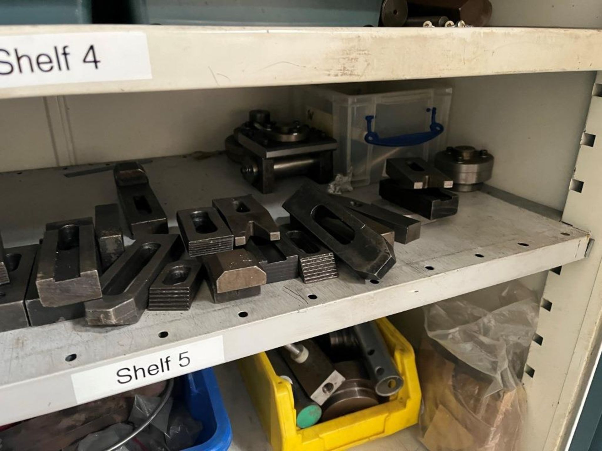 Cabinet and contents of tooling primarily for a Devlieg milling machine - Image 5 of 8