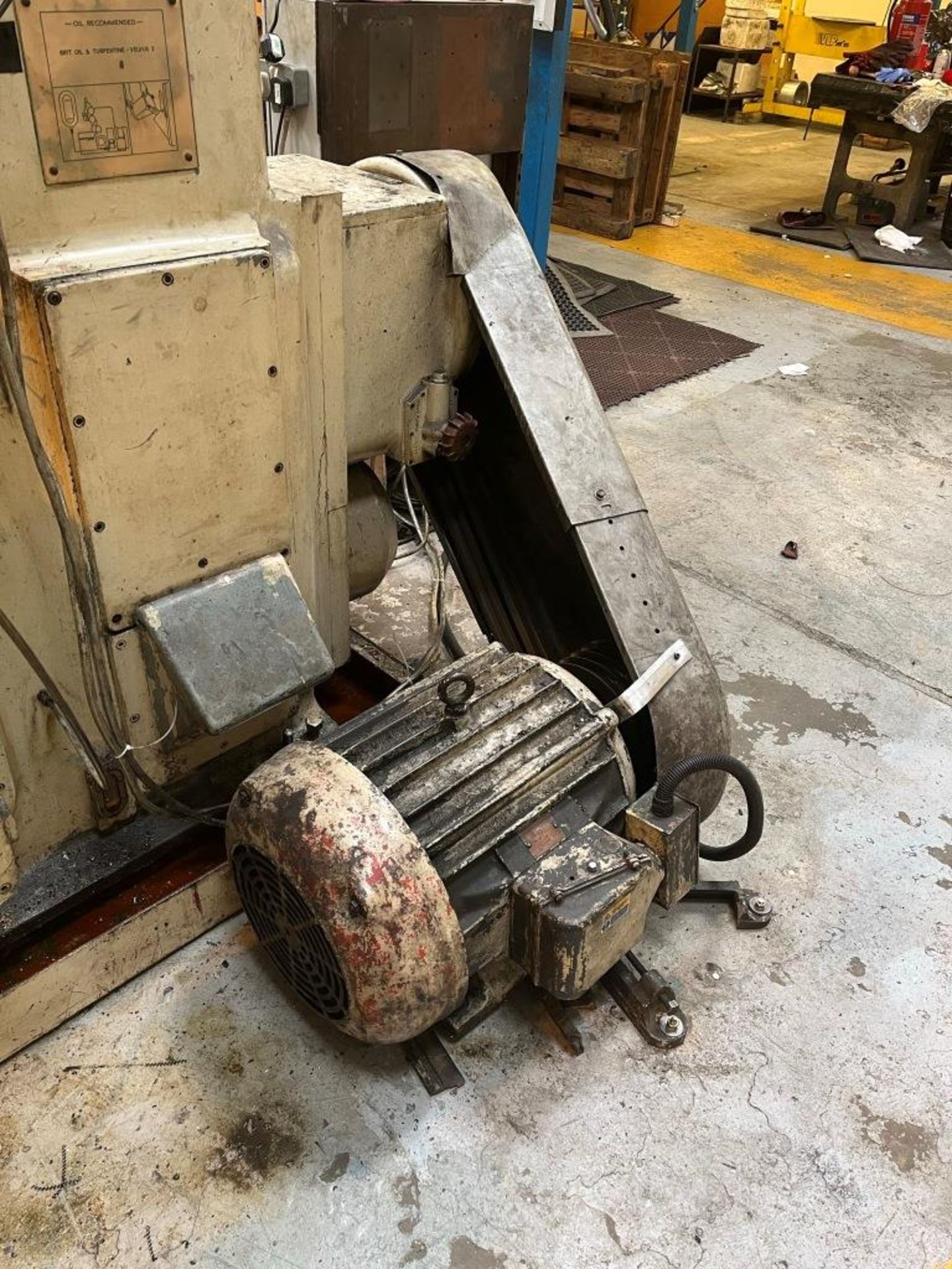 Webster & Bennett 48' vertical turning and boring machine, no plate, with tooling on bench, - Image 8 of 13