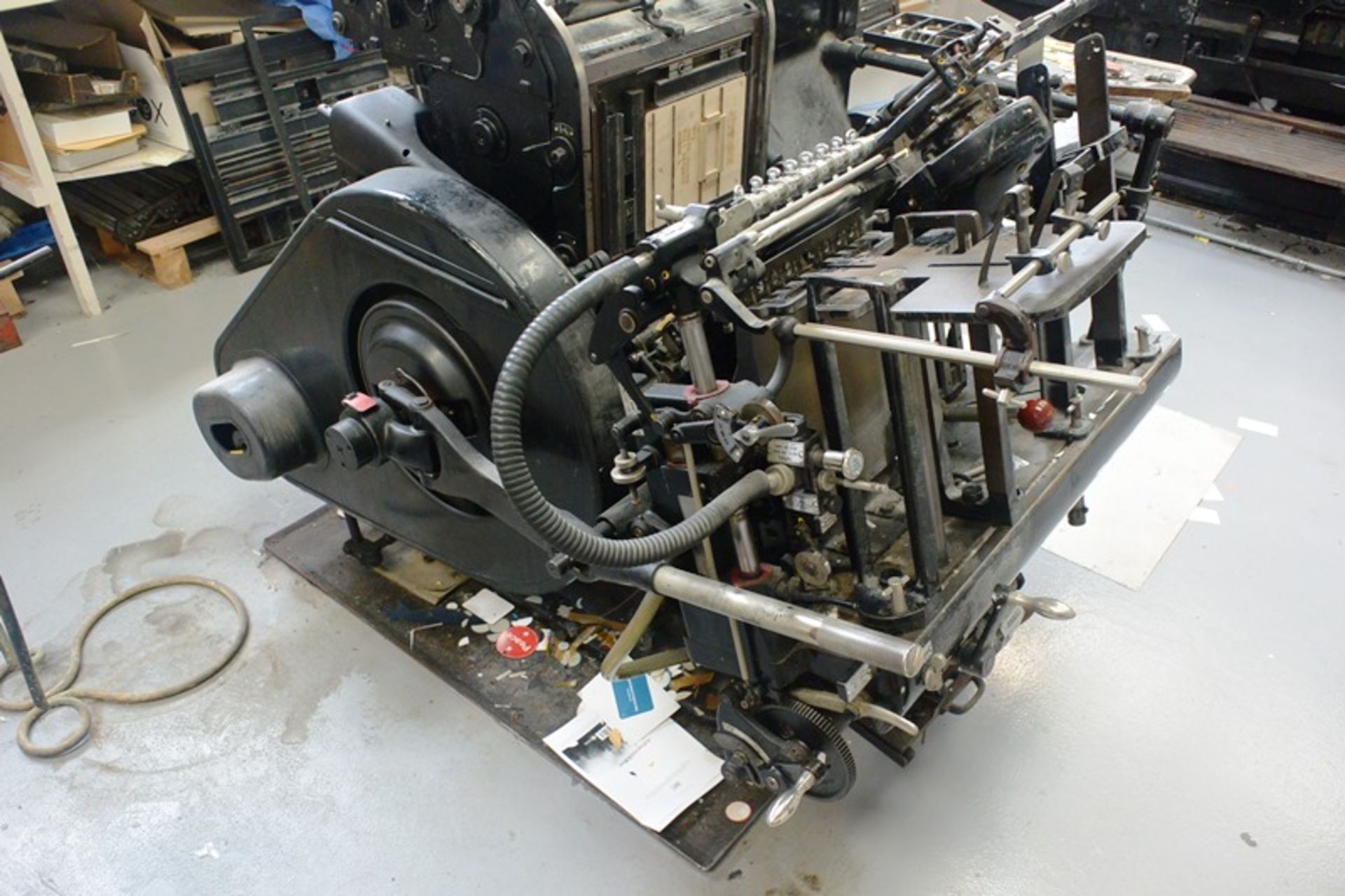 Original Heidelberg platen type cutting and creasing press, serial no. 138280E, 34 x 26cm platen - Image 4 of 5