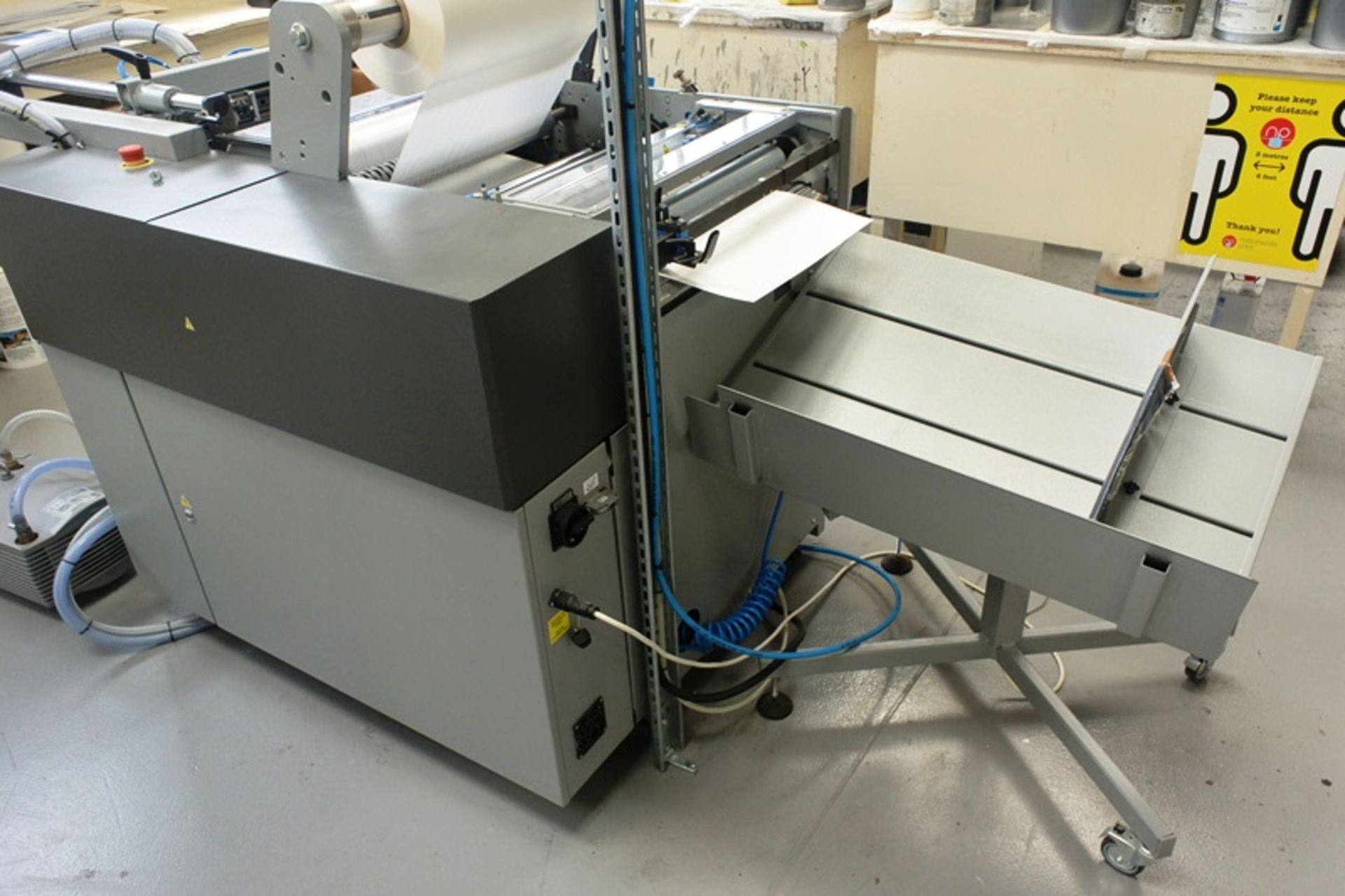 Komfi Delta 52 reel feed thermal laminating machine, serial no. 2DLS664 (2017 - installed 2018), - Image 8 of 11