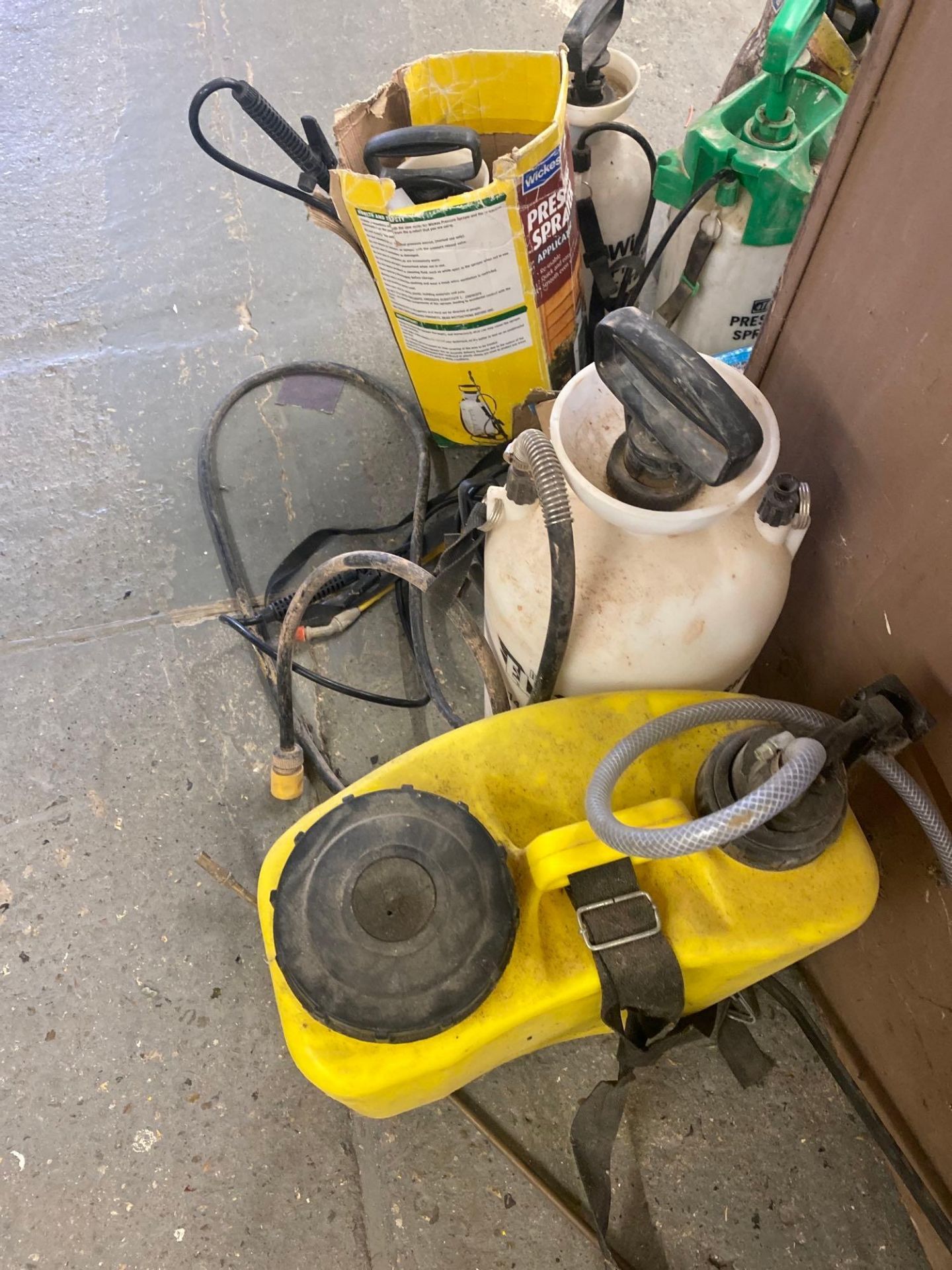 7 various pressure sprayers - Image 2 of 2