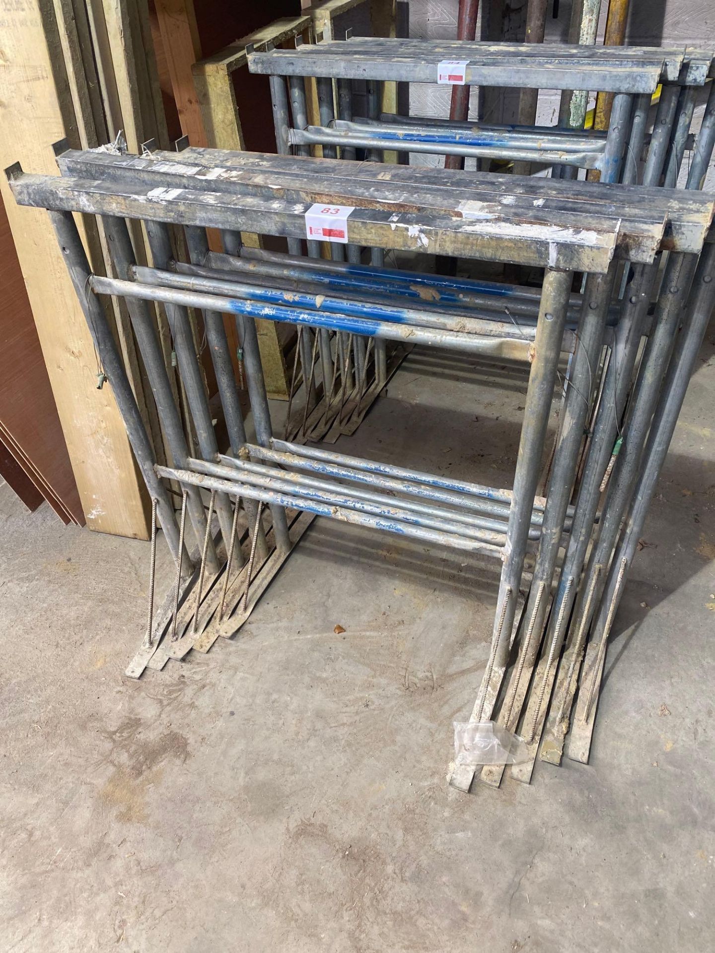 5 Metal height adjustable trestles