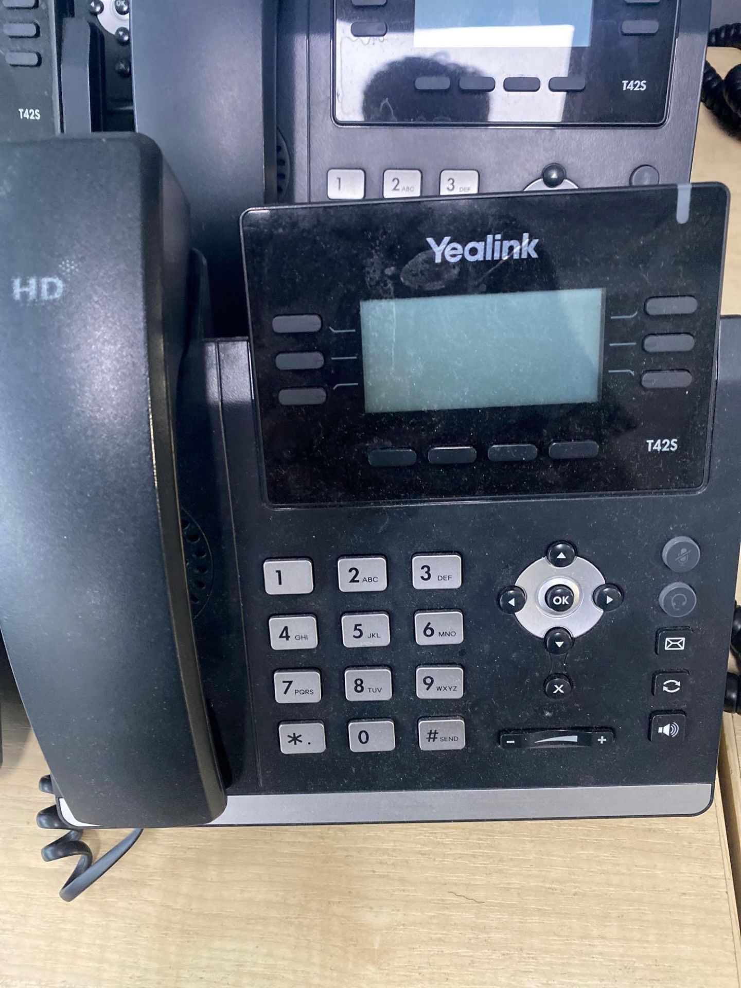 Six Yealink T42S IP telephones - Image 2 of 3