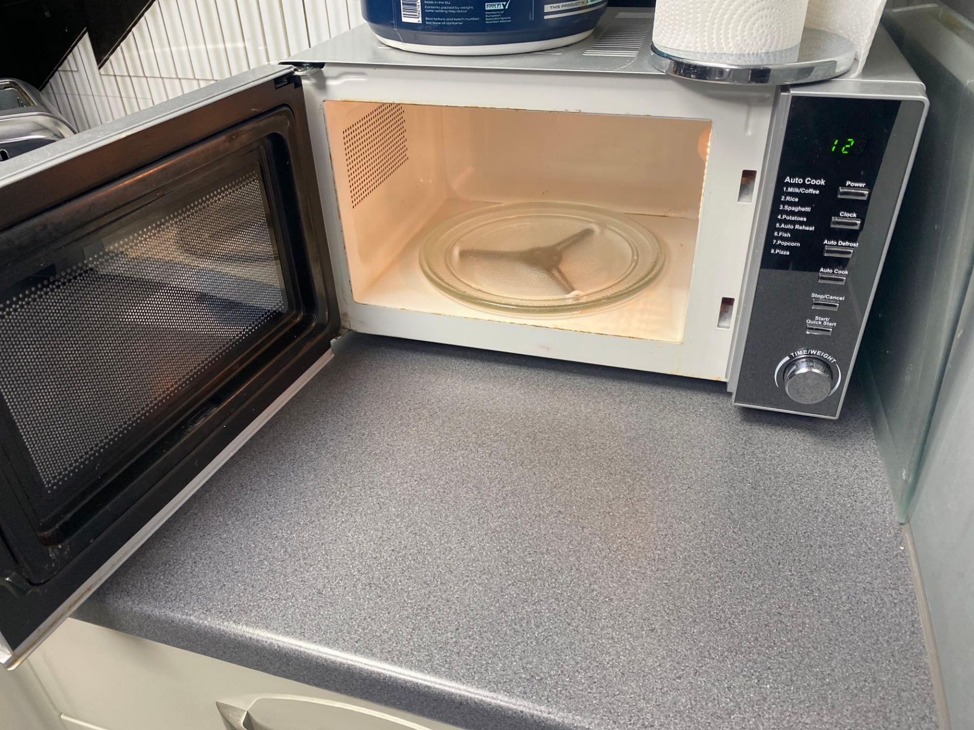 Tower microwave and a four slice toaster - Image 2 of 4