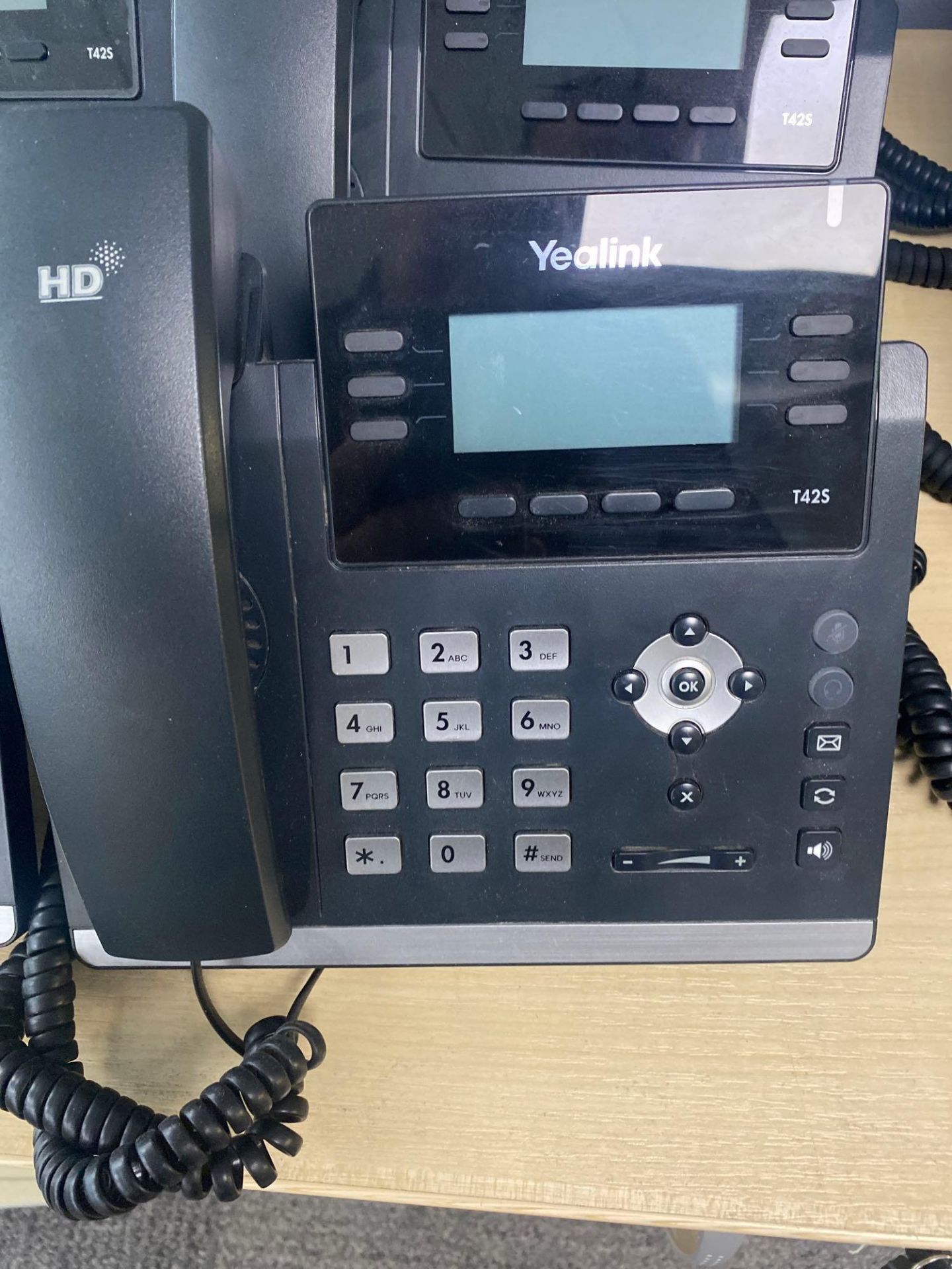 Six Yealink T42S IP telephones - Image 2 of 3