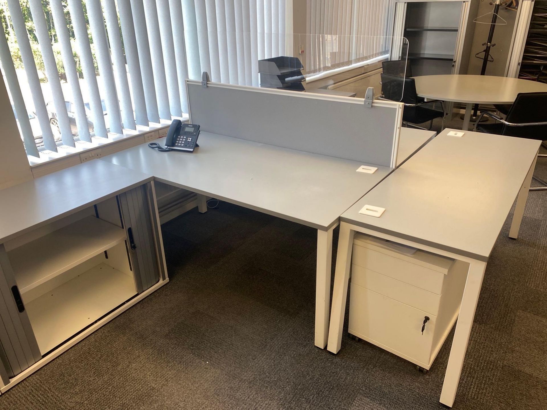 Two x 3 section desk pod comprising two desks 160cm x 80cm, one end desk 163cm x 60cm, two white - Image 4 of 5
