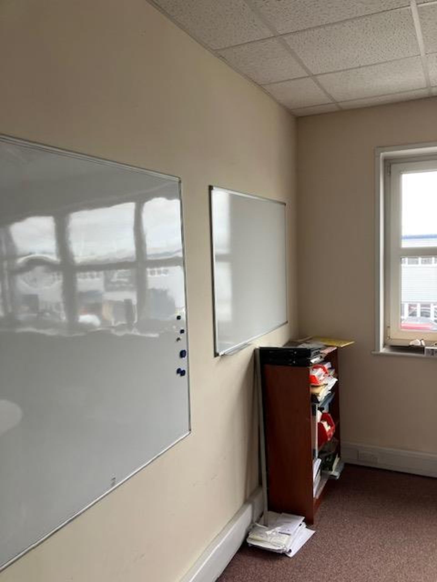 Six whiteboards, approx 1.8 x 1.2m, two whiteboards approx 1.2 x 800m - Image 2 of 5