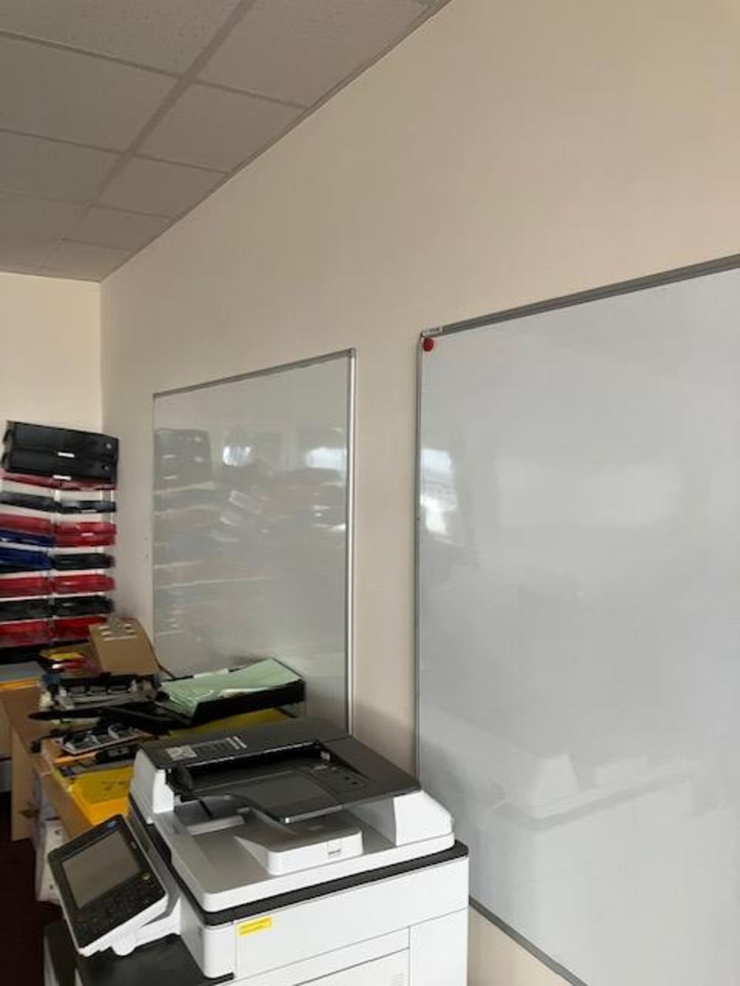 Six whiteboards, approx 1.8 x 1.2m, two whiteboards approx 1.2 x 800m - Image 3 of 5