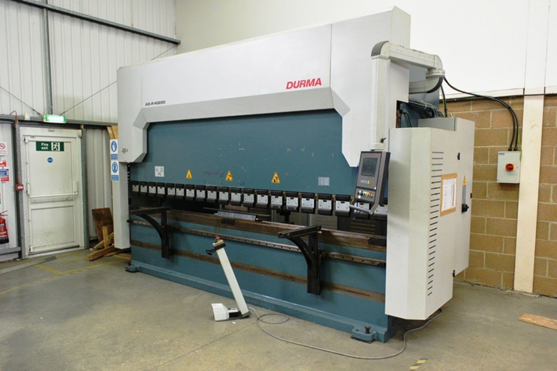 Durma AD-R 40220 hydraulic CNC press brake (2016)