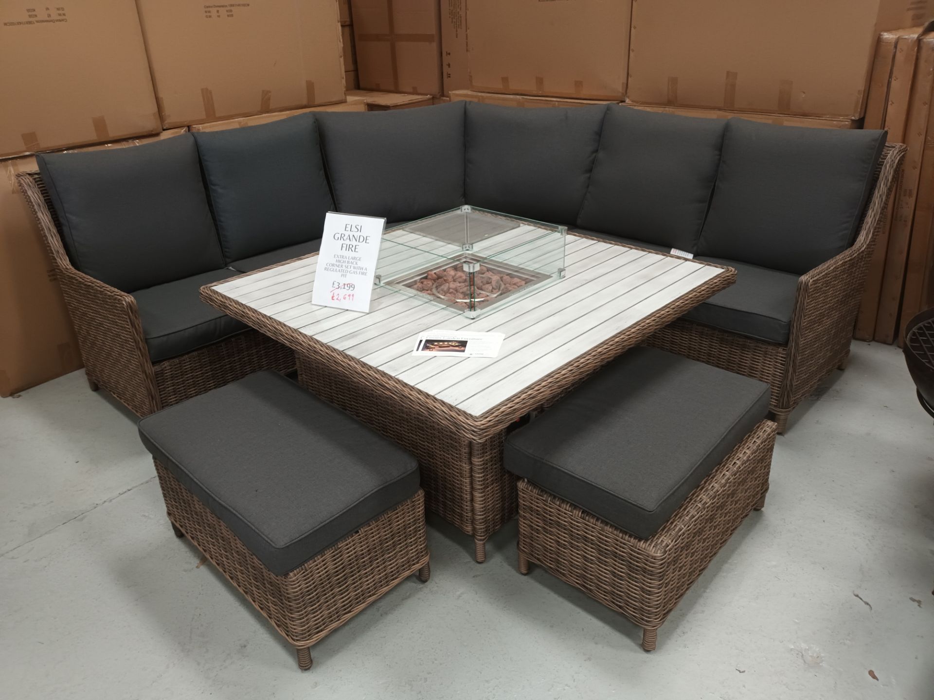 "The Elsi Grande Fire" dark grey corner garden set with firepit