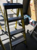 Set of 4-tread A frame fiberglass and aluminum steps