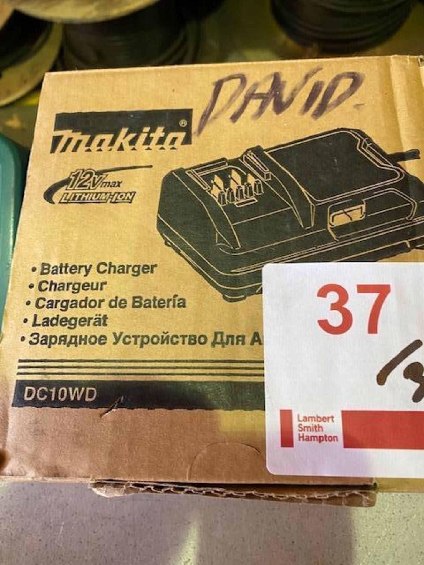 Three Makita 240v chargers models DC18RC DC18RA and DC10WD - Image 3 of 4