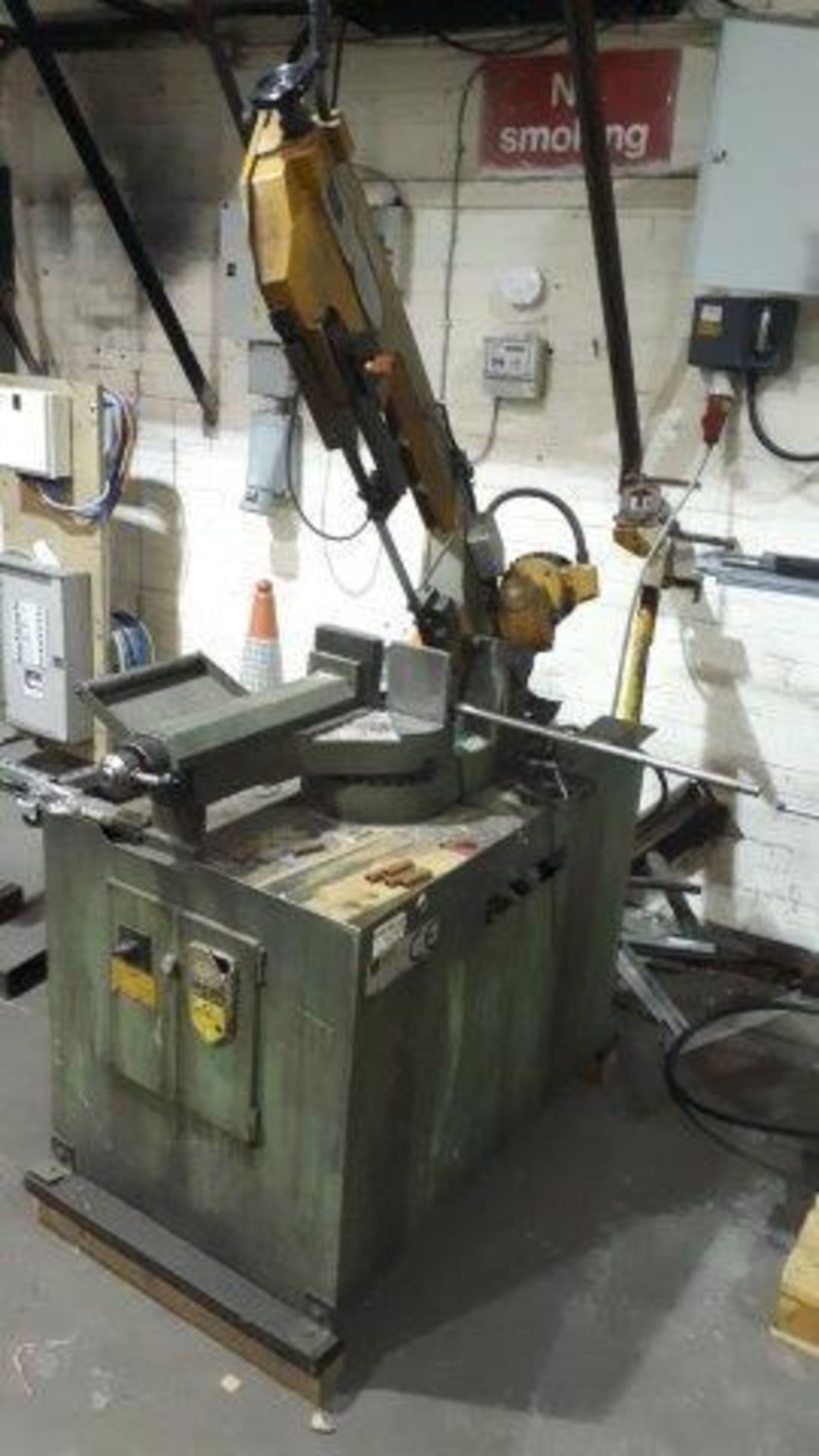 Alligator TR300M band saw / donkey saw Serial No. 316661 c/w two free standing roller feeders - Image 3 of 7