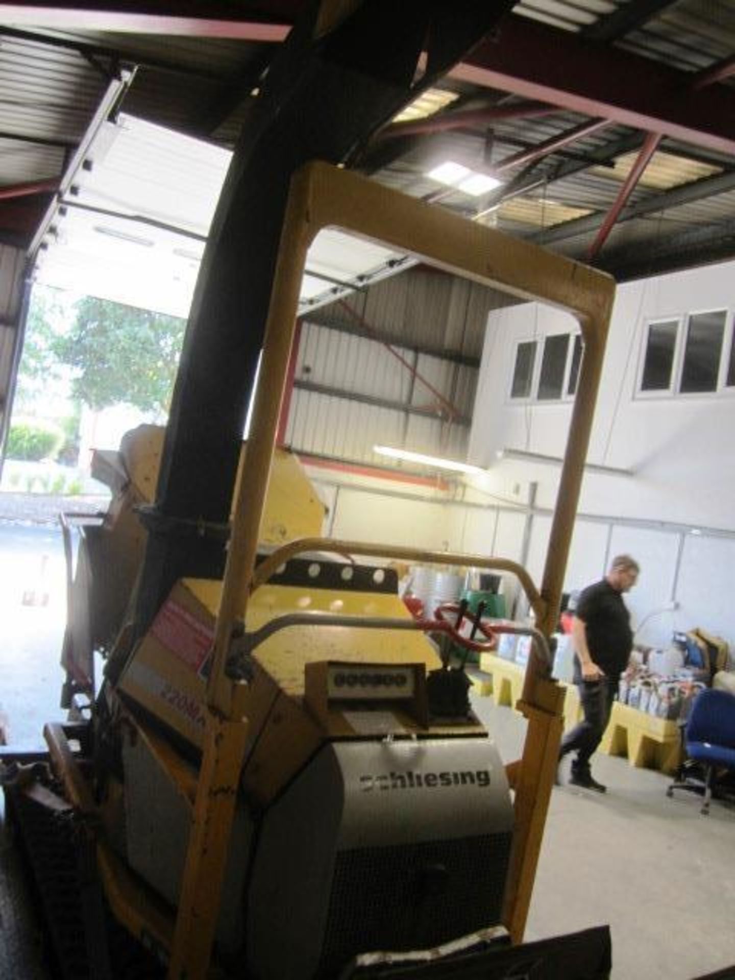 Schliesing 220MX rubber tracked chipper, serial number 7416 RAUPE, 25.7kw, 210bar (2003) - Image 3 of 12