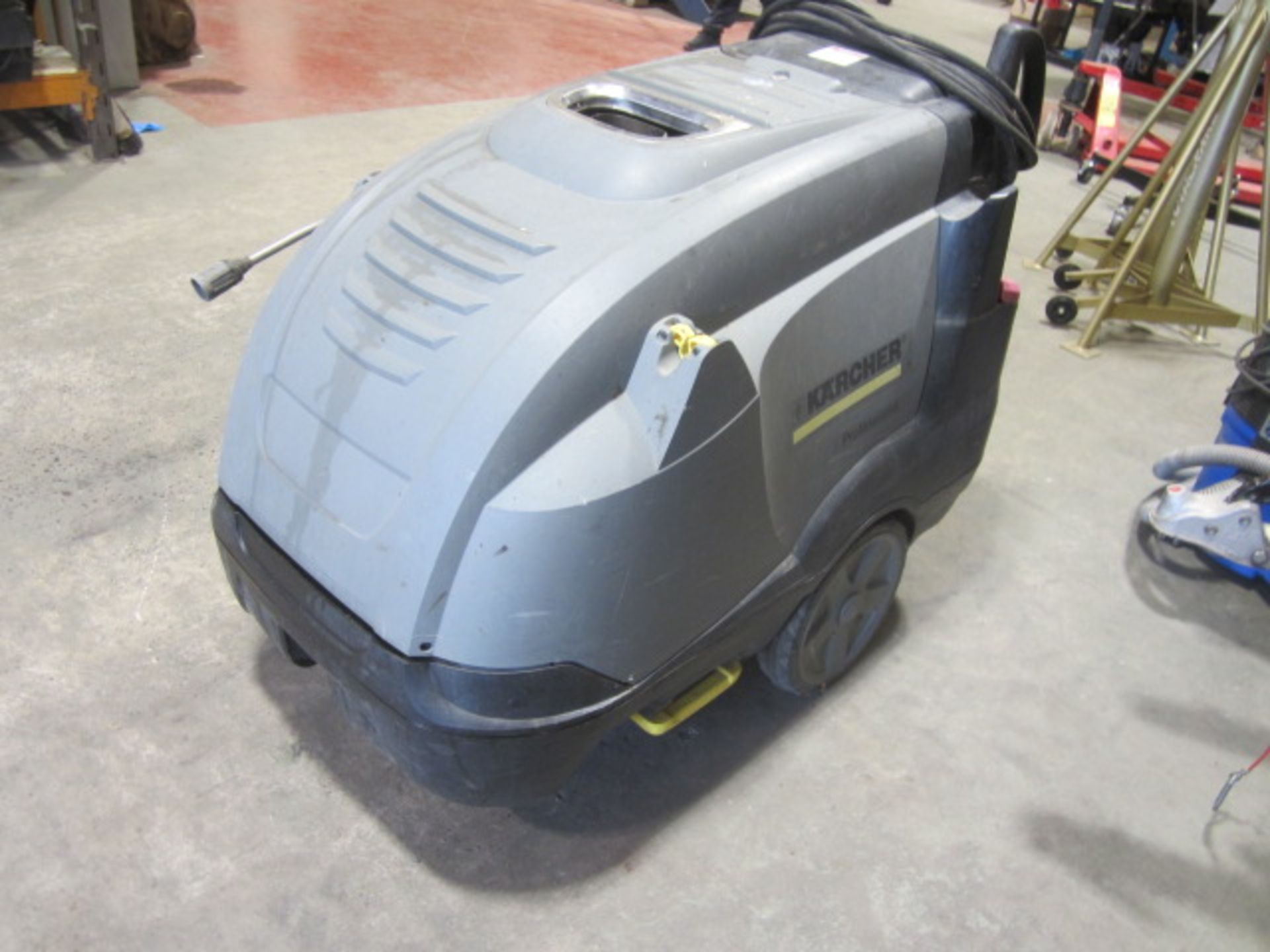 Karcher Professional HDS 10/20-4M commercial diesel pressure washer with lance - Image 2 of 5