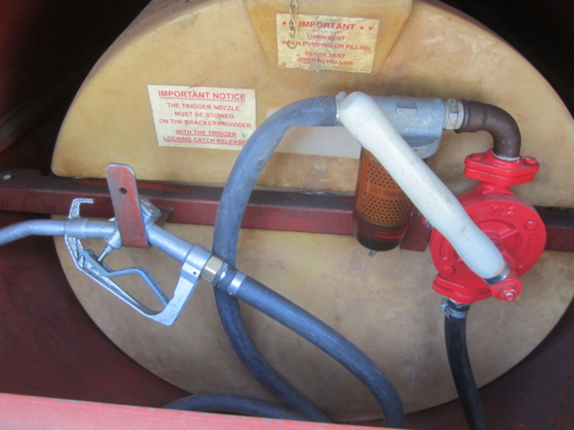 Trailer Engineering forkliftable bunded diesel fuel bowser, capacity 950 Litres, manual pump, - Image 4 of 6
