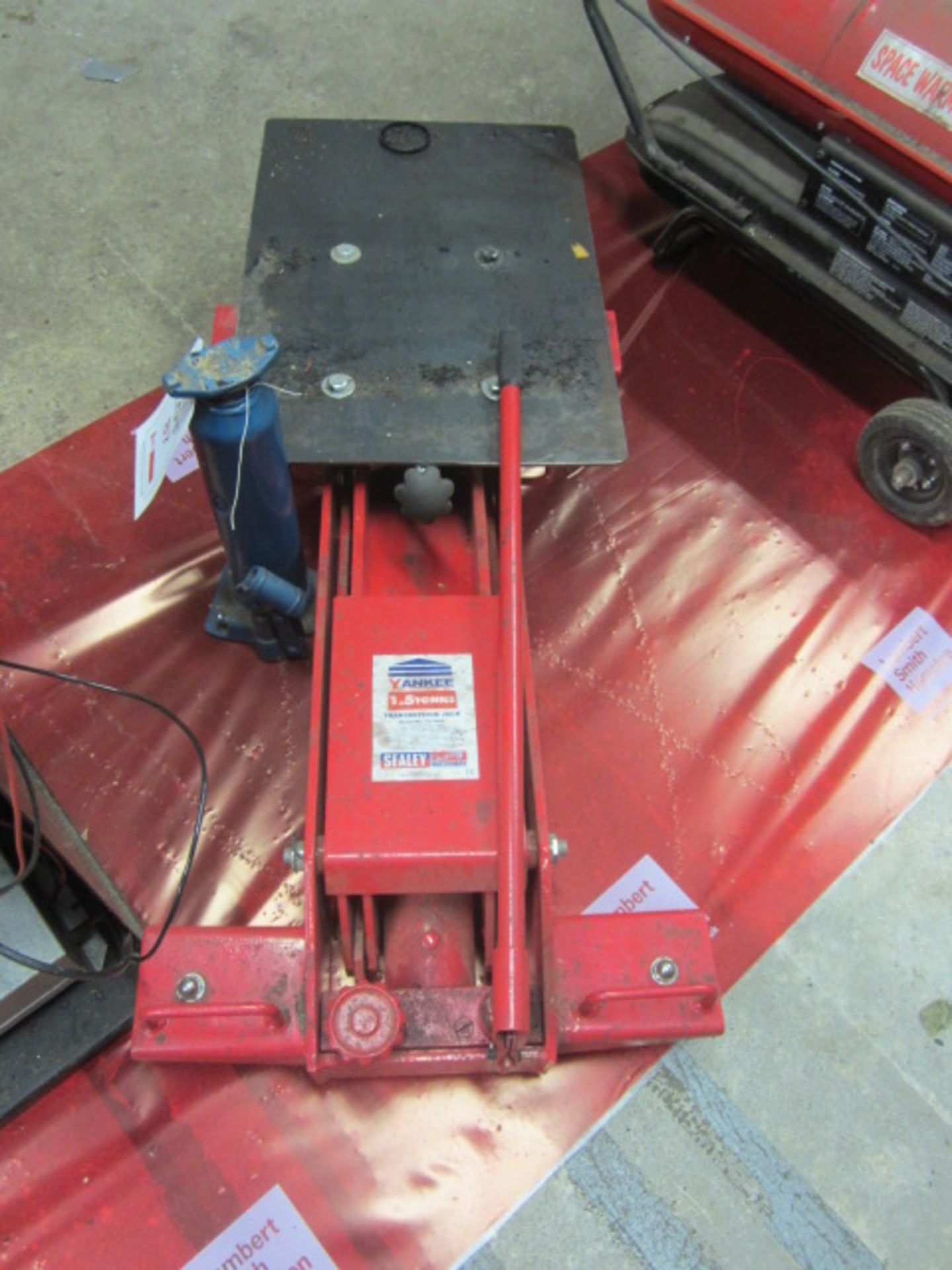 Sealey Yankee 1.5 tonne transmission jack, model TJ1500F