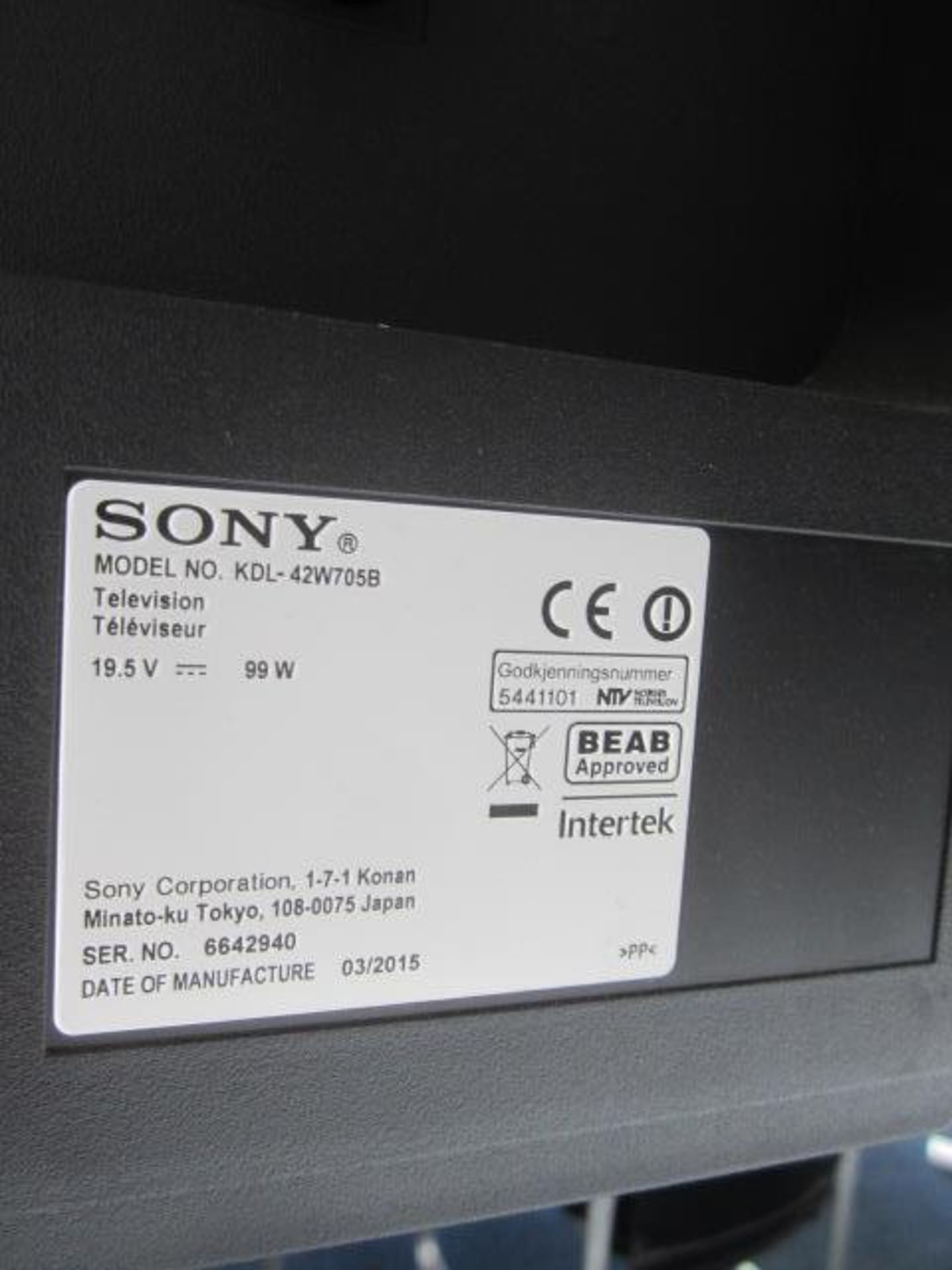 Sony Wall mounted monitor, model KDL-42W705B, Fujitsu computer tower and keyboard - Image 3 of 4
