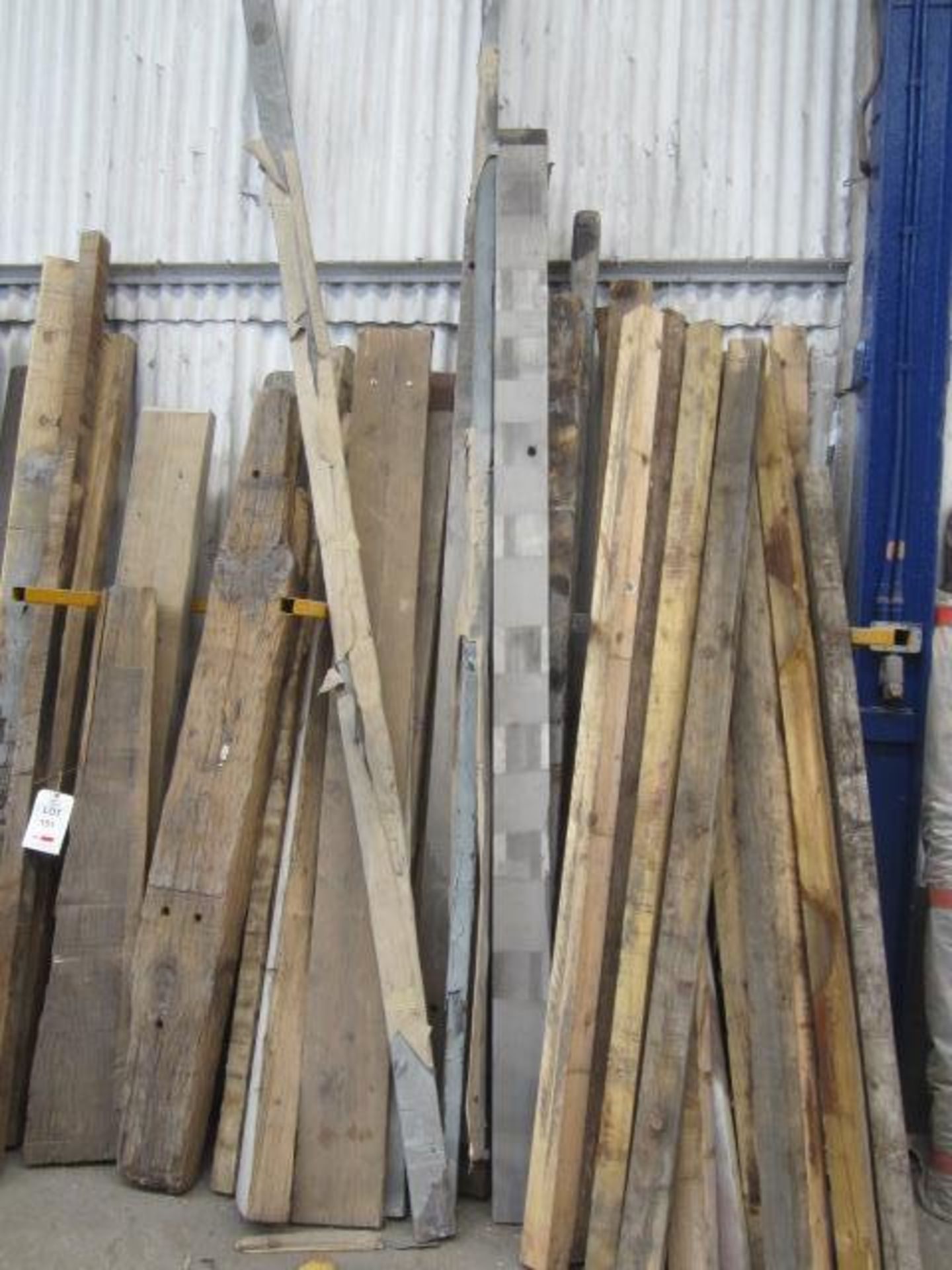 Large quantity of assorted timber stock - Bild 2 aus 5