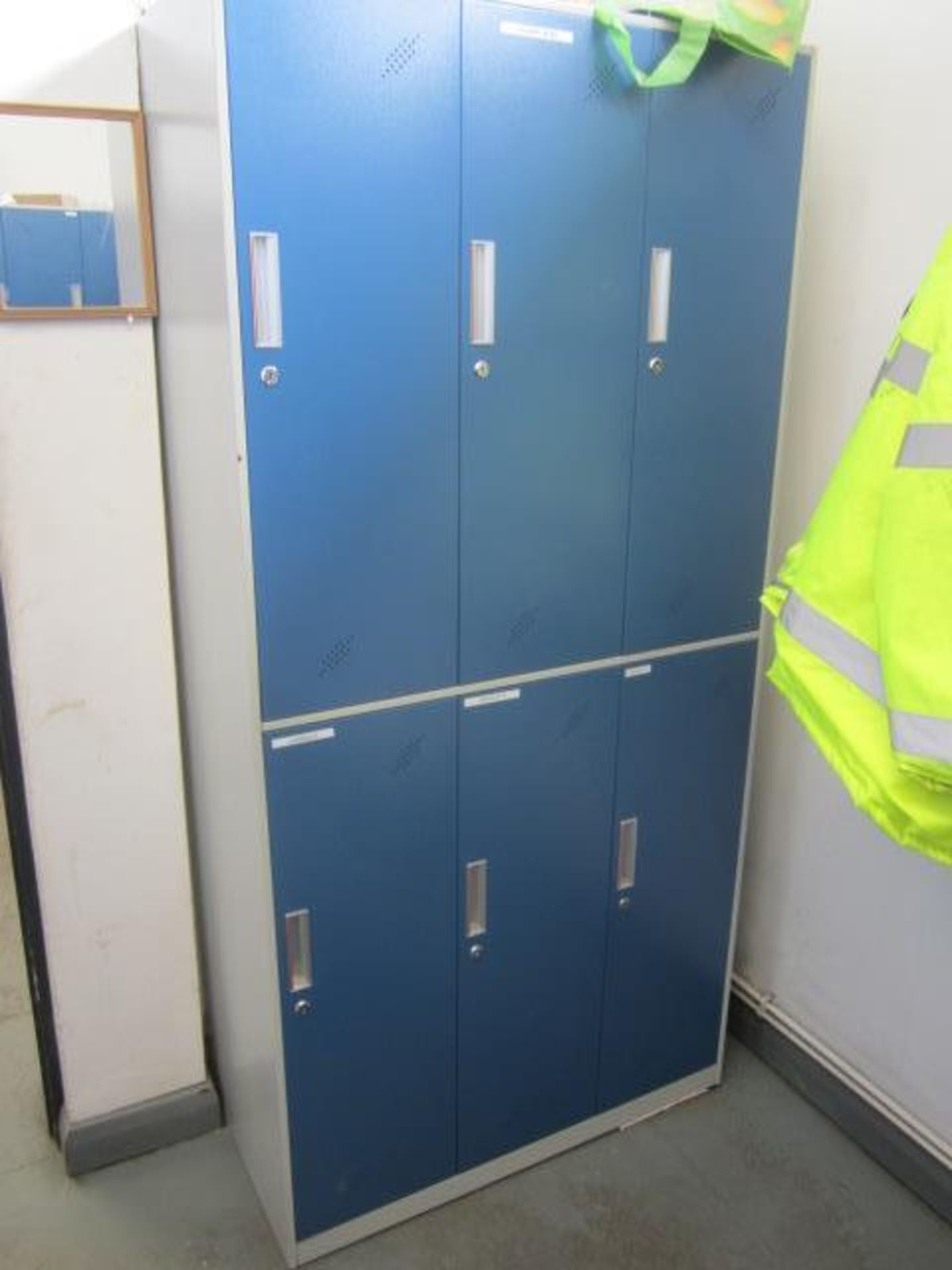 Two 6 door personal lockers - Bild 2 aus 2
