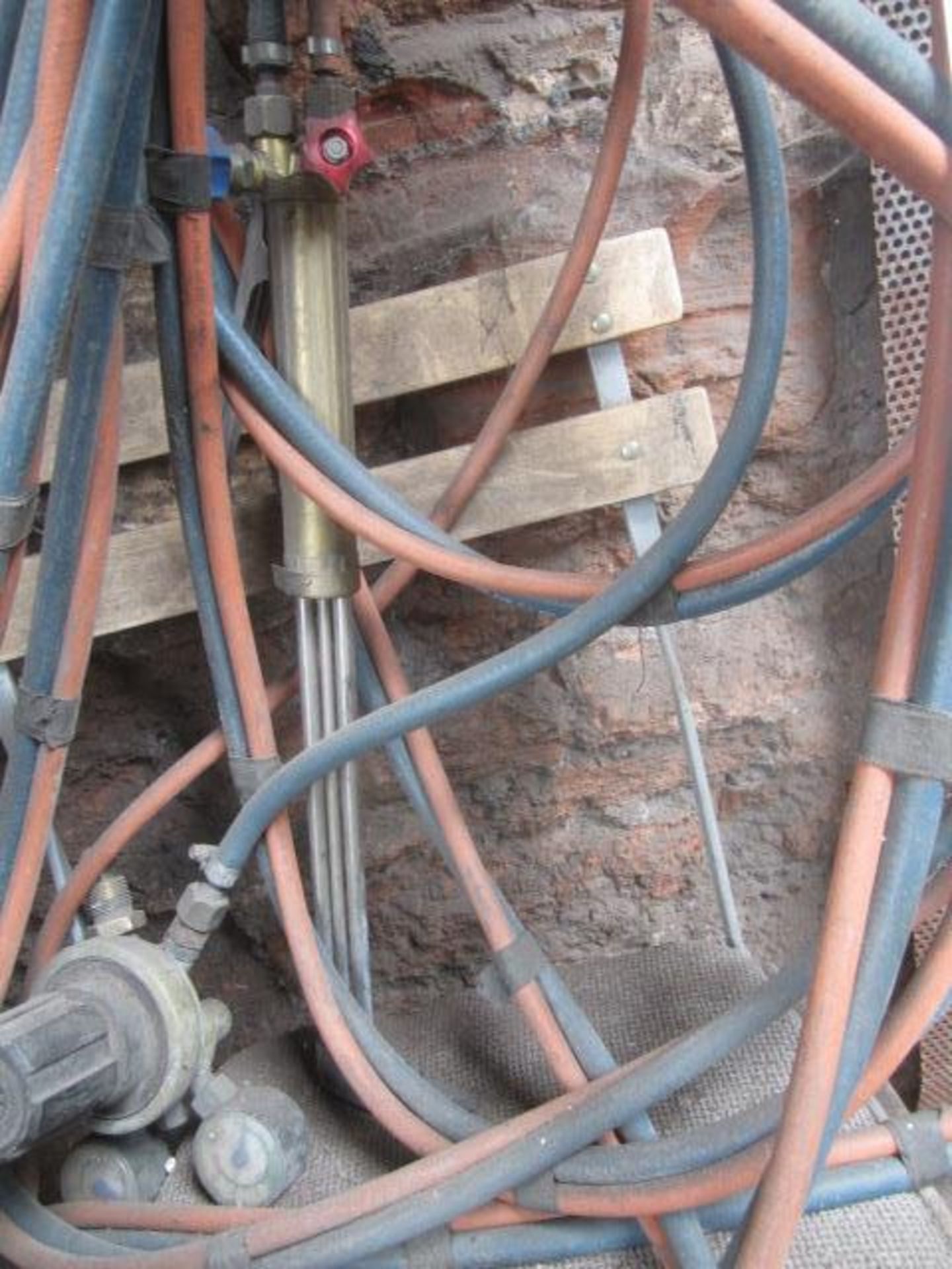 Two welding torches and associated hoses - Image 2 of 3