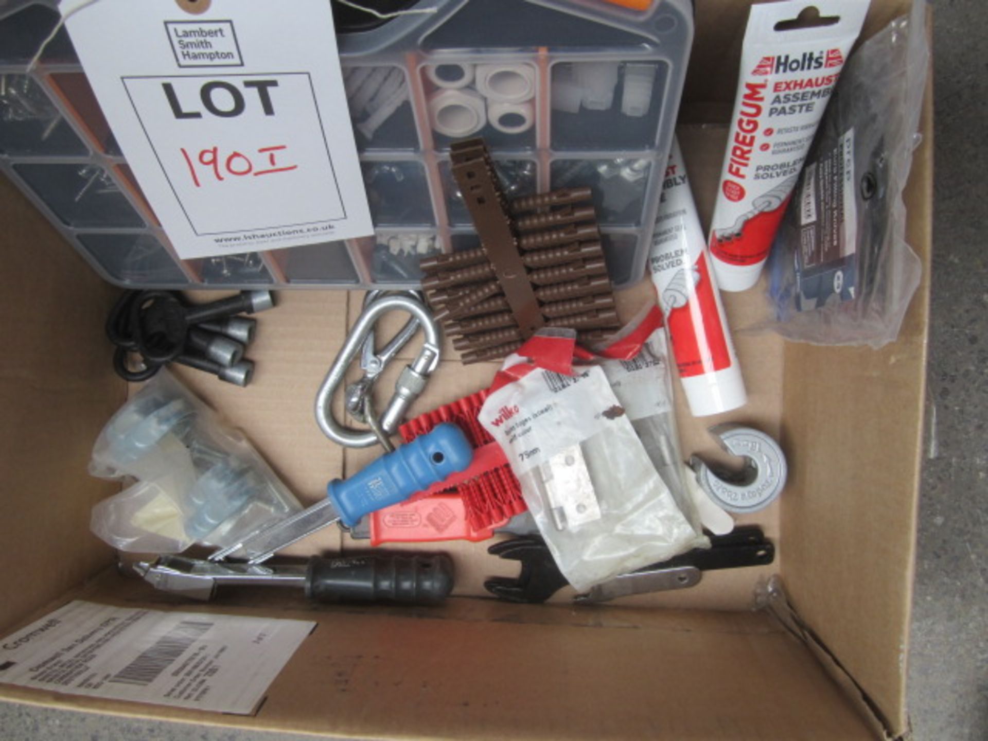 Miscellaneous lot including plastic ties, hand torches, screws, roof cladding screws, wood screws - Image 5 of 7