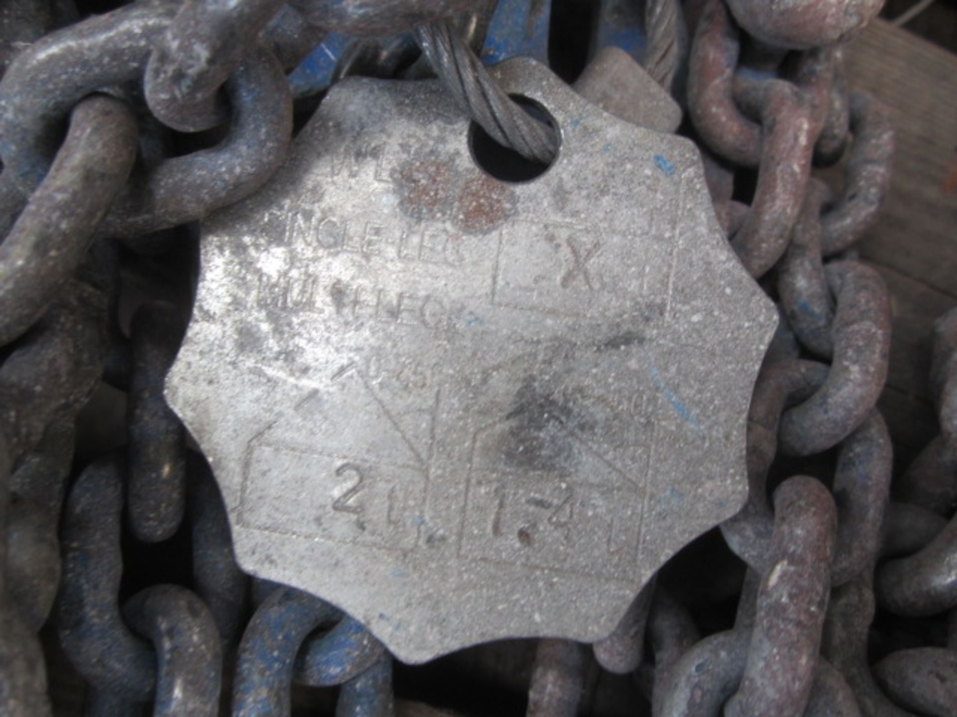 Three assorted lifting chains and hooks NB: The purchaser must ensure a Thorough Examination is - Image 2 of 4