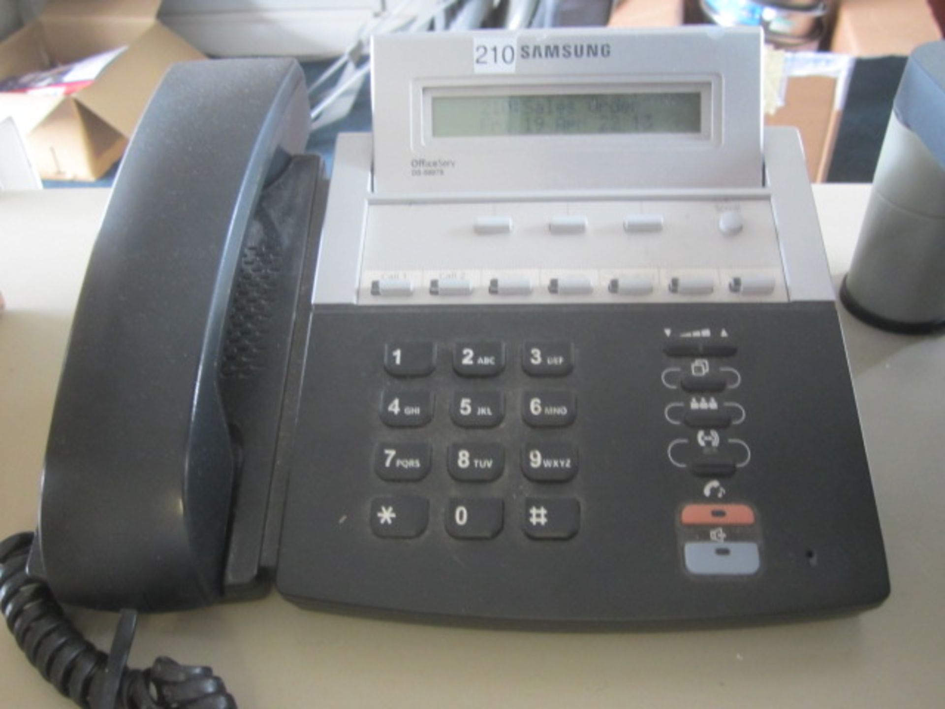 Samsung telephone system with 27 handsets - Image 4 of 6