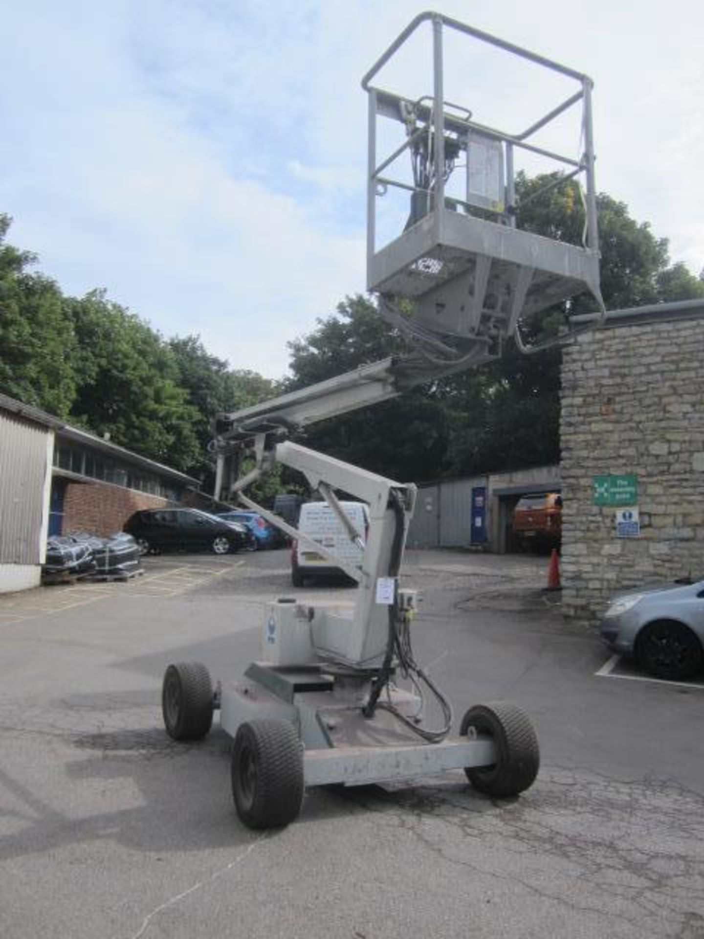 Nifty Lift HR12 battery powered cherry picker, serial no. 122121 (1992), rated load 2 person/