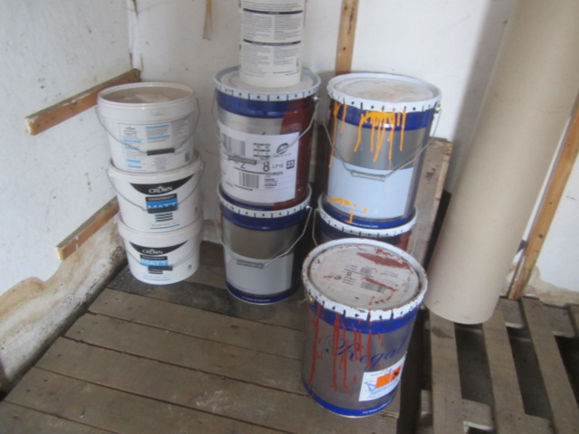 Contents of store room including floor paint, rock salt, pipe insulation, bagged glass grit, etc. - Image 2 of 6
