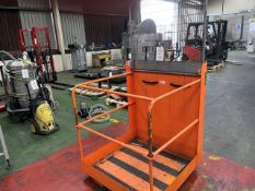 Fork truck mounted access cage