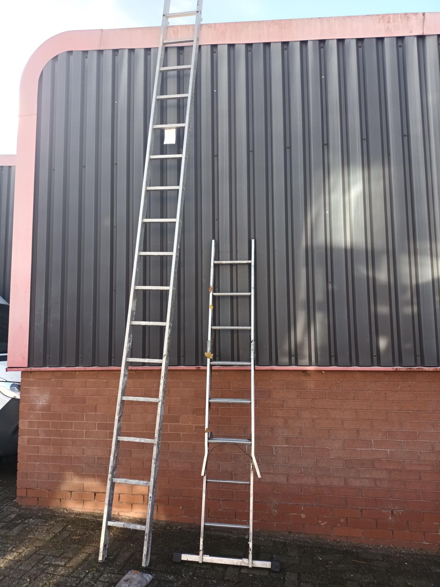 15-rung ladder & 2x5 rung extension ladder