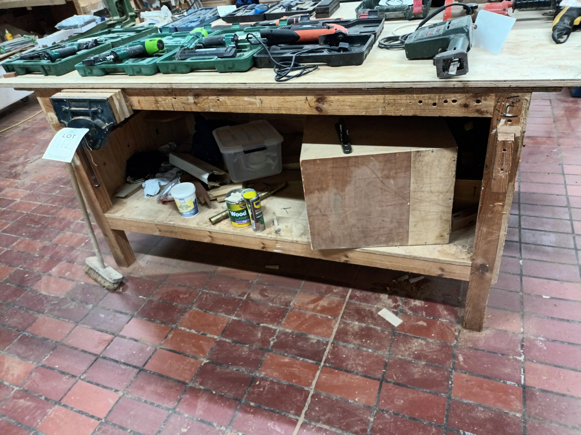 7 x custom-built woodworking benches with fitted vice (excludes bench-top contents)