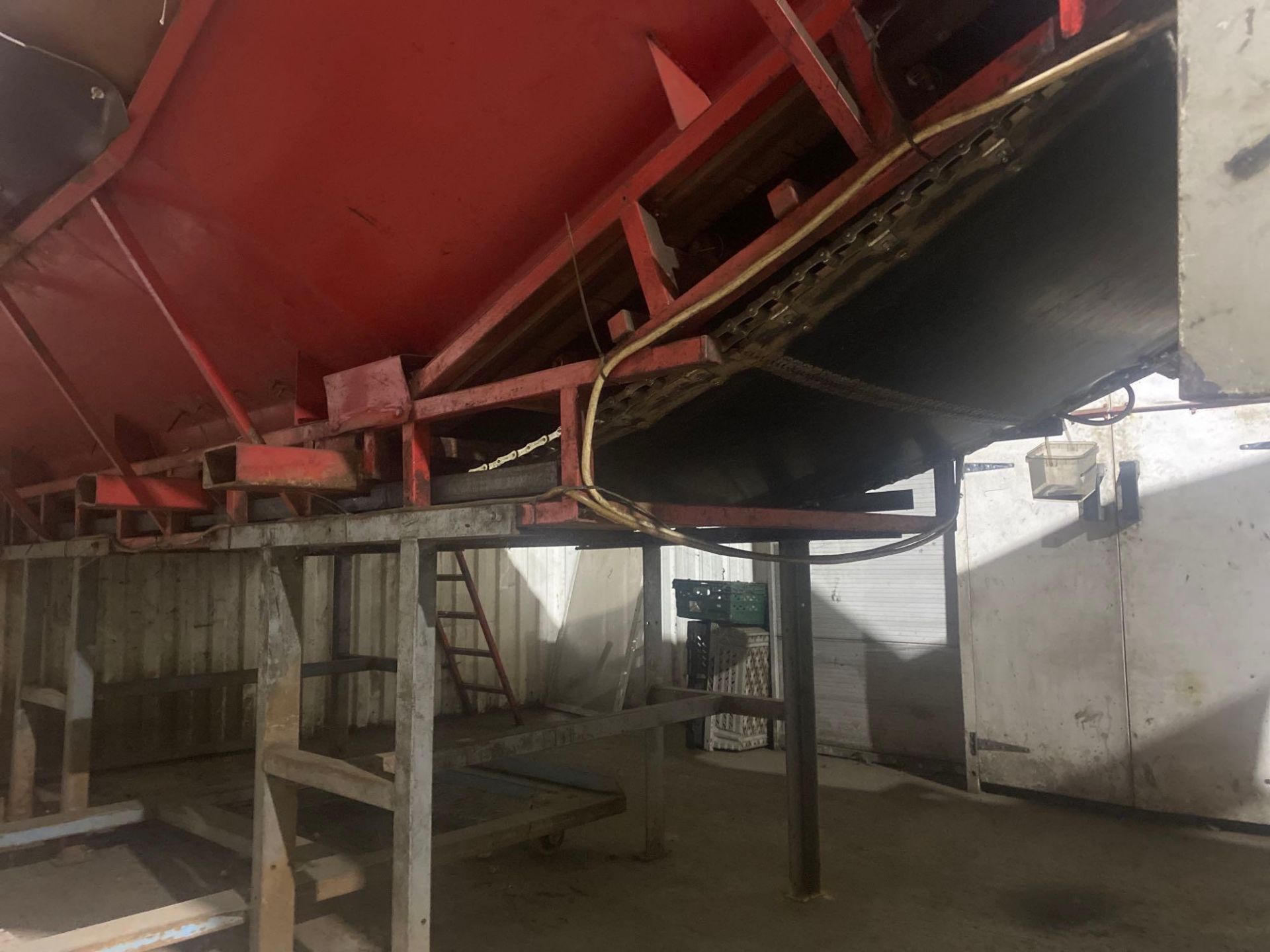 Downs box tipper and boat infeed conveyor - Image 5 of 6