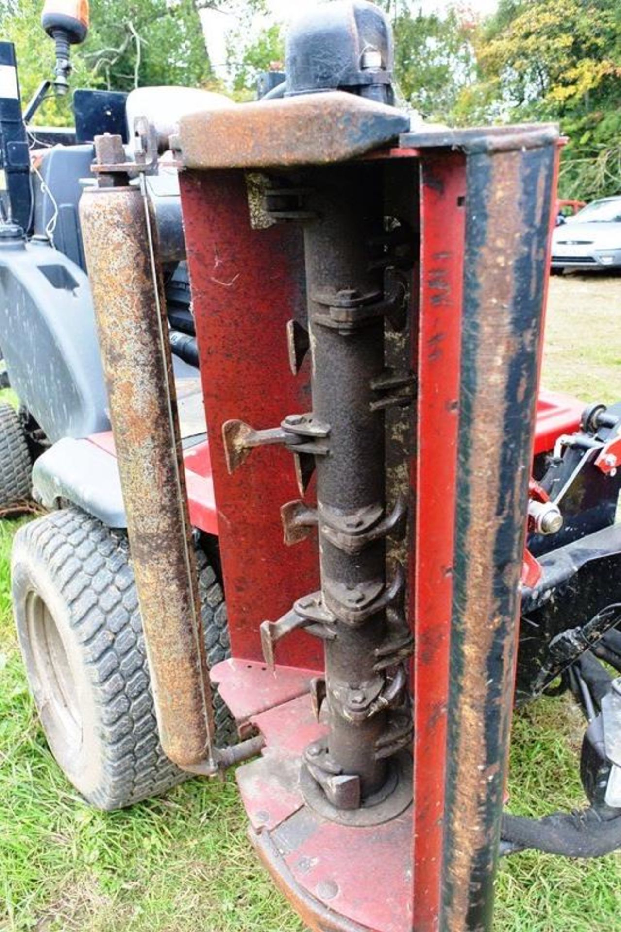 Toro LT-F3000 Tri-flail mower, model 30659, serial no. 316000 142, registration AK16 XPU, fine cut - Image 6 of 11