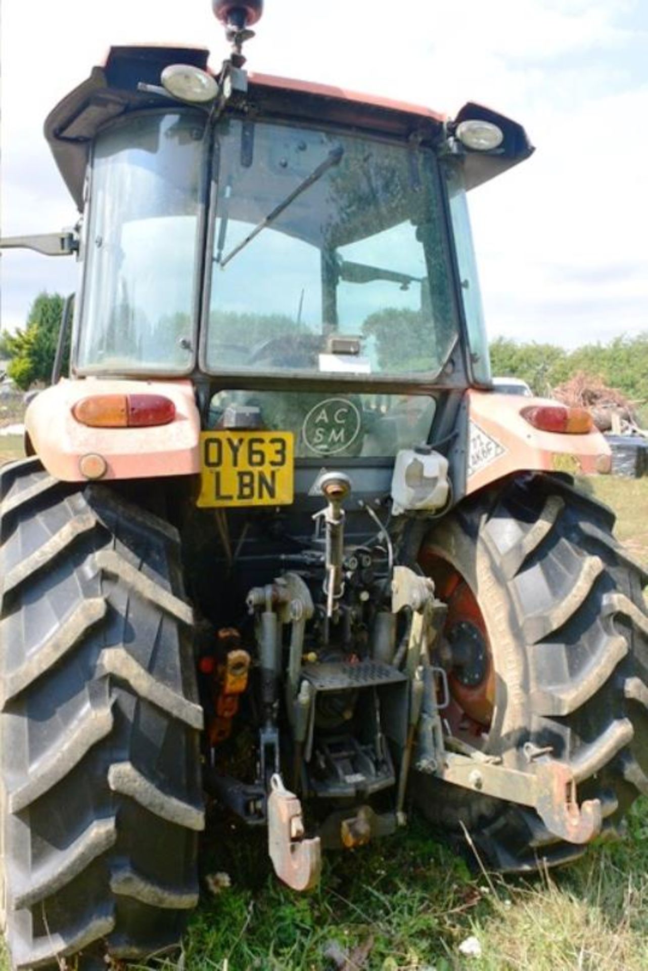 Kubota M6060 60 hp tractor, registration OY63 LBN (2013) with Kubota LA1154 front loader, Kubota - Image 5 of 22