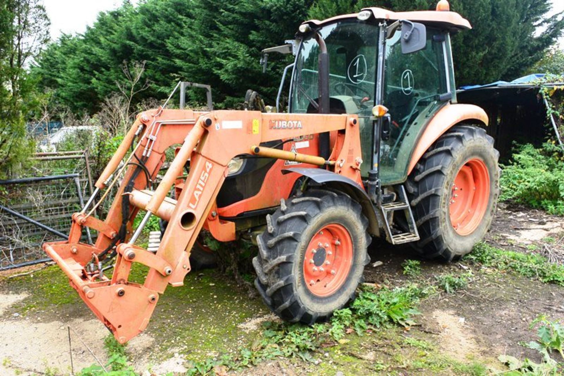 Kubota M6060 60 hp tractor, registration OY63 LBN (2013) with Kubota LA1154 front loader, Kubota - Image 21 of 22