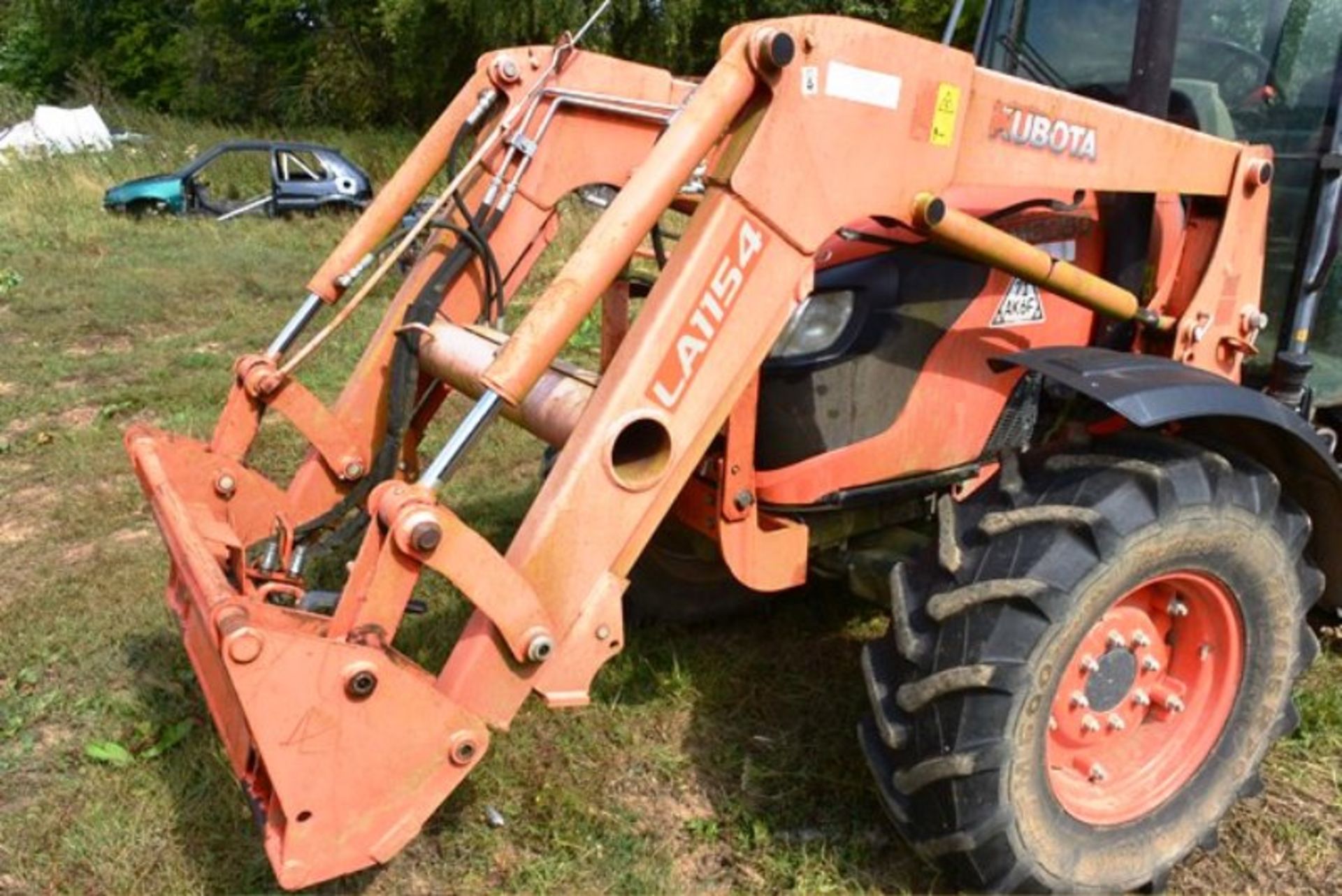 Kubota M6060 60 hp tractor, registration OY63 LBN (2013) with Kubota LA1154 front loader, Kubota - Image 2 of 22