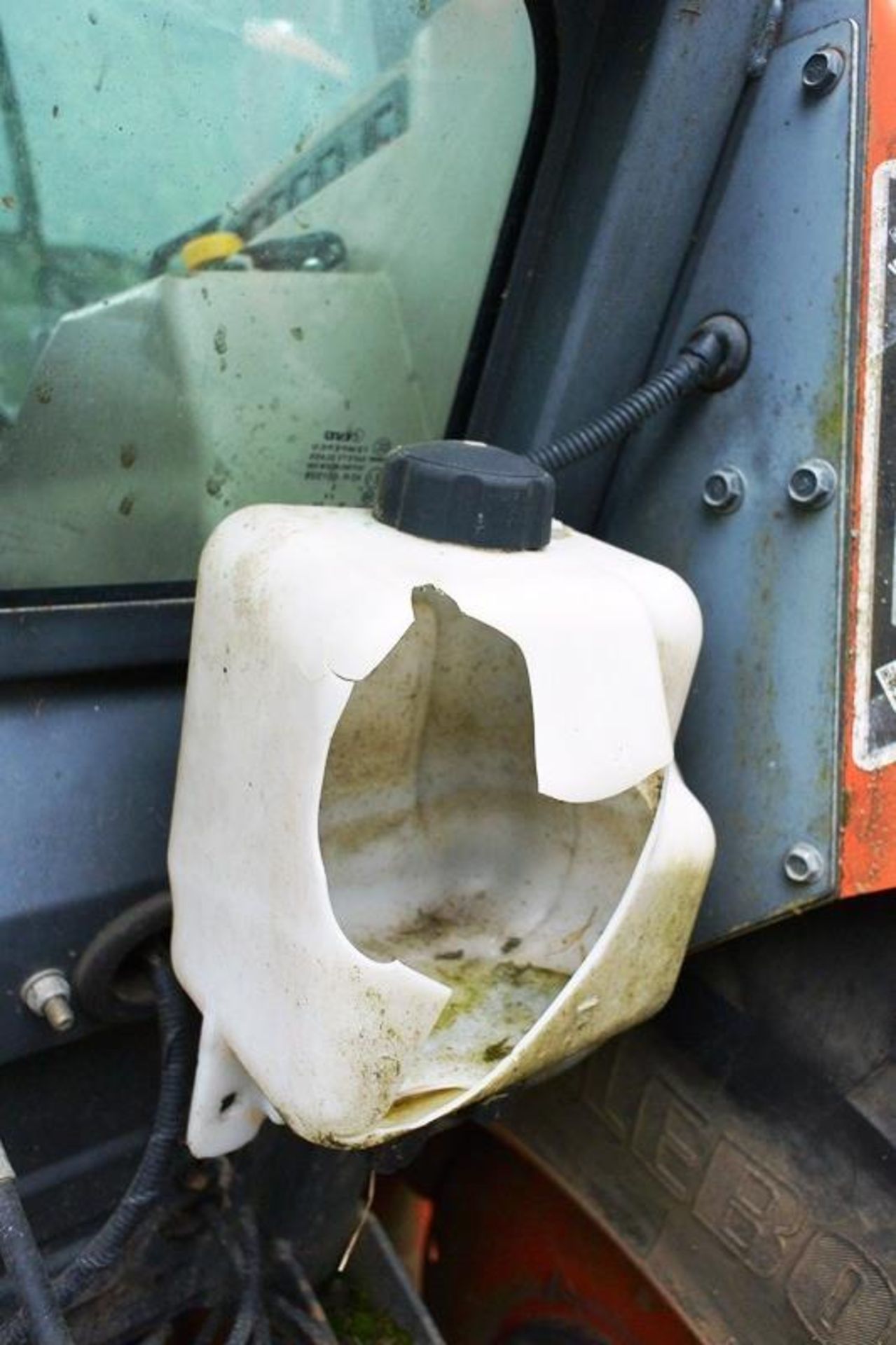 Kubota M6060 60 hp tractor, registration OY63 LBN (2013) with Kubota LA1154 front loader, Kubota - Image 20 of 22