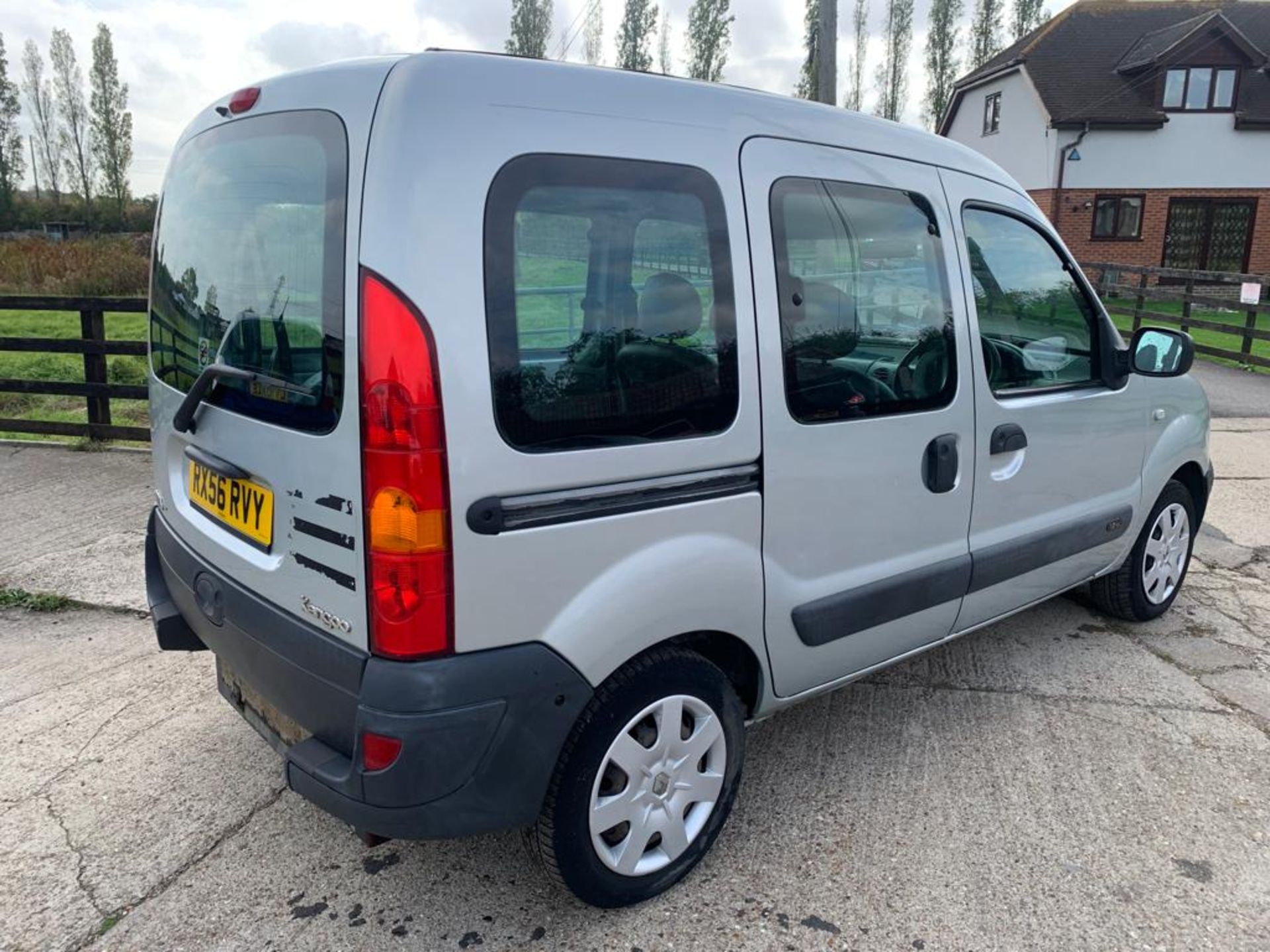 Renault Kangoo Authentique panel van, registration number RX56RVY, first registered 27/02/2007 with - Image 5 of 13