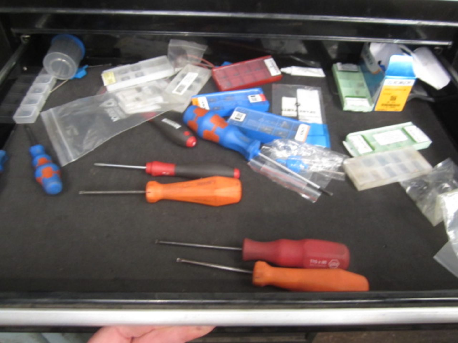 Halfords 13 drawer mobile tool chest with contents including assorted hand tools, cutters etc., as - Image 4 of 8